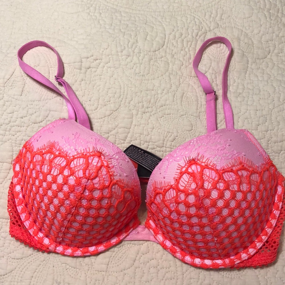 Victoria’s Secret mesh back lacy bra 34c
